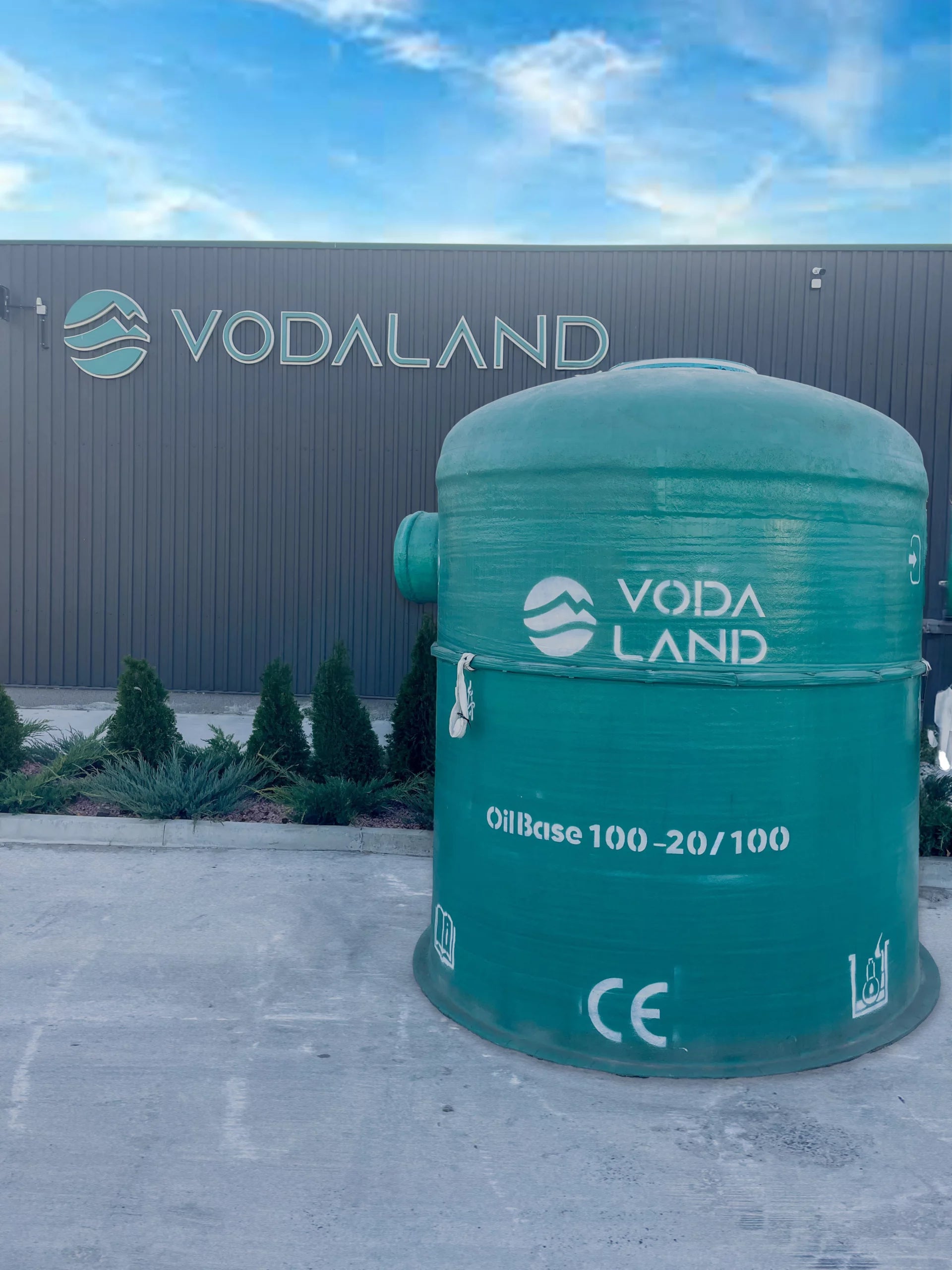 Separador de Hidrocarburos con BYPASS OilBase100-20/100 D1800 H2650 Ø315 con decantador 2000L