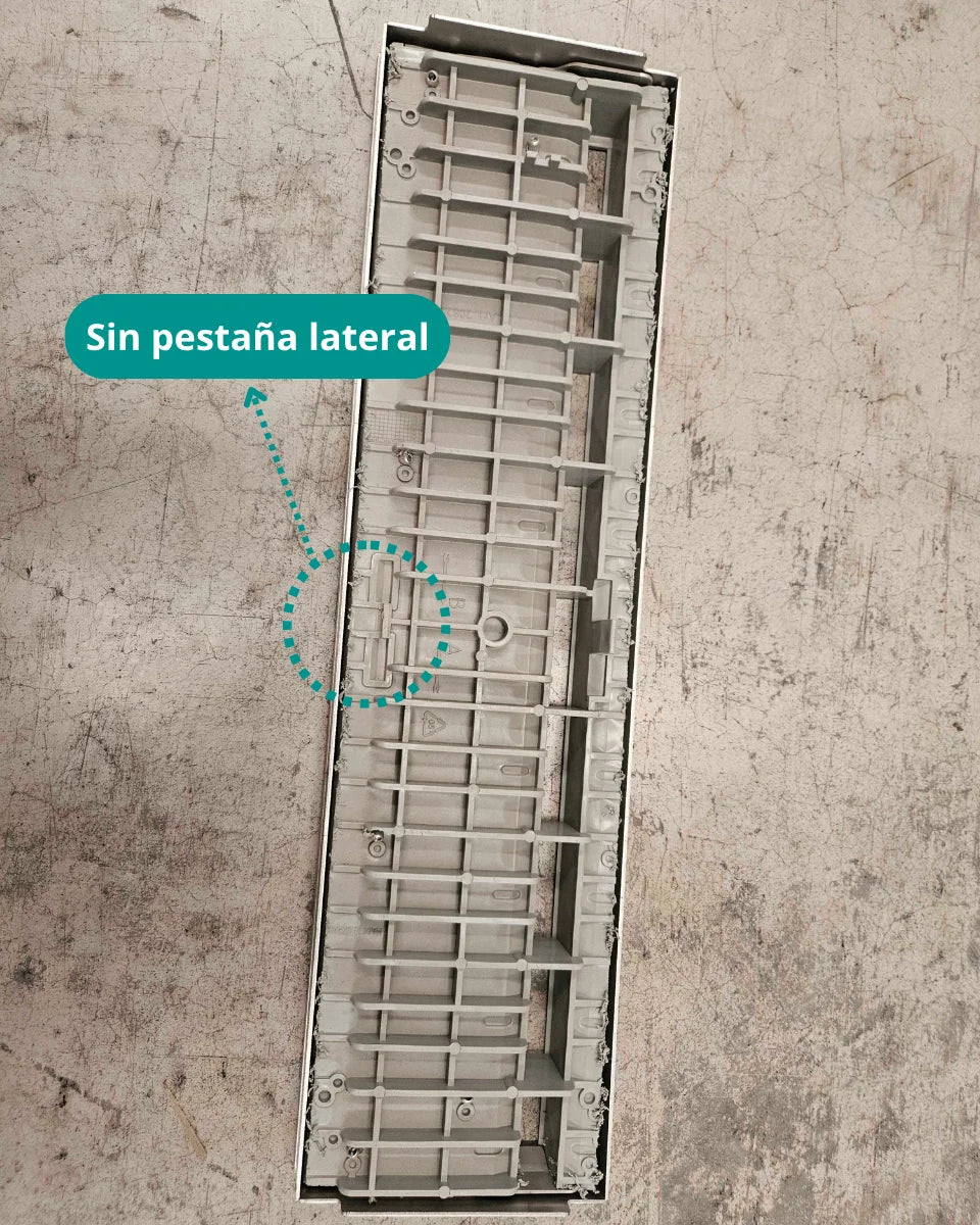 Registro SLOT de plástico color gris con marco de acero inoxidable AISI304 H25 - Producto defectuoso