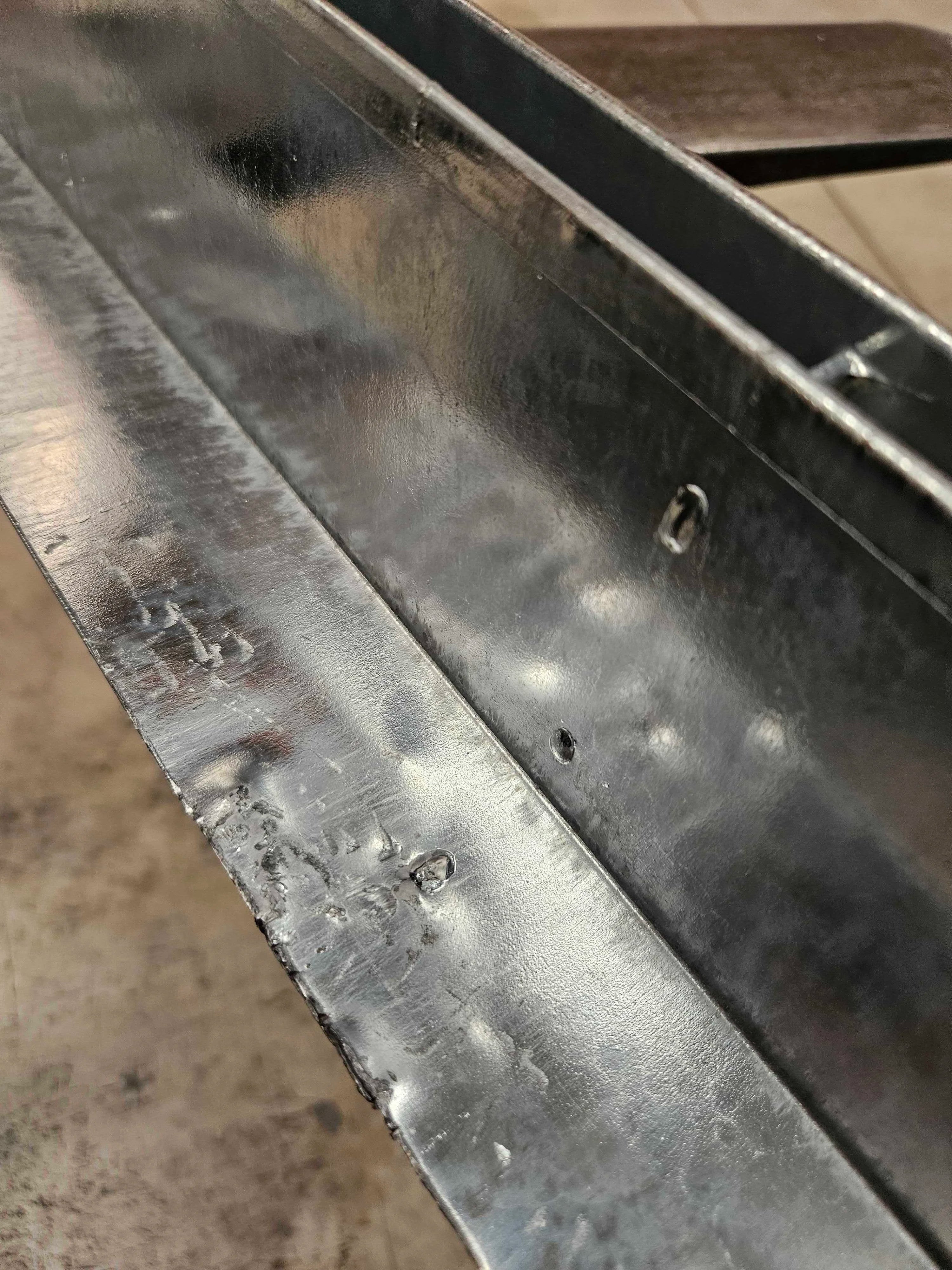 Rejilla oculta ranurada (SLOT) de acero galvanizado H100 - Producto defectuoso