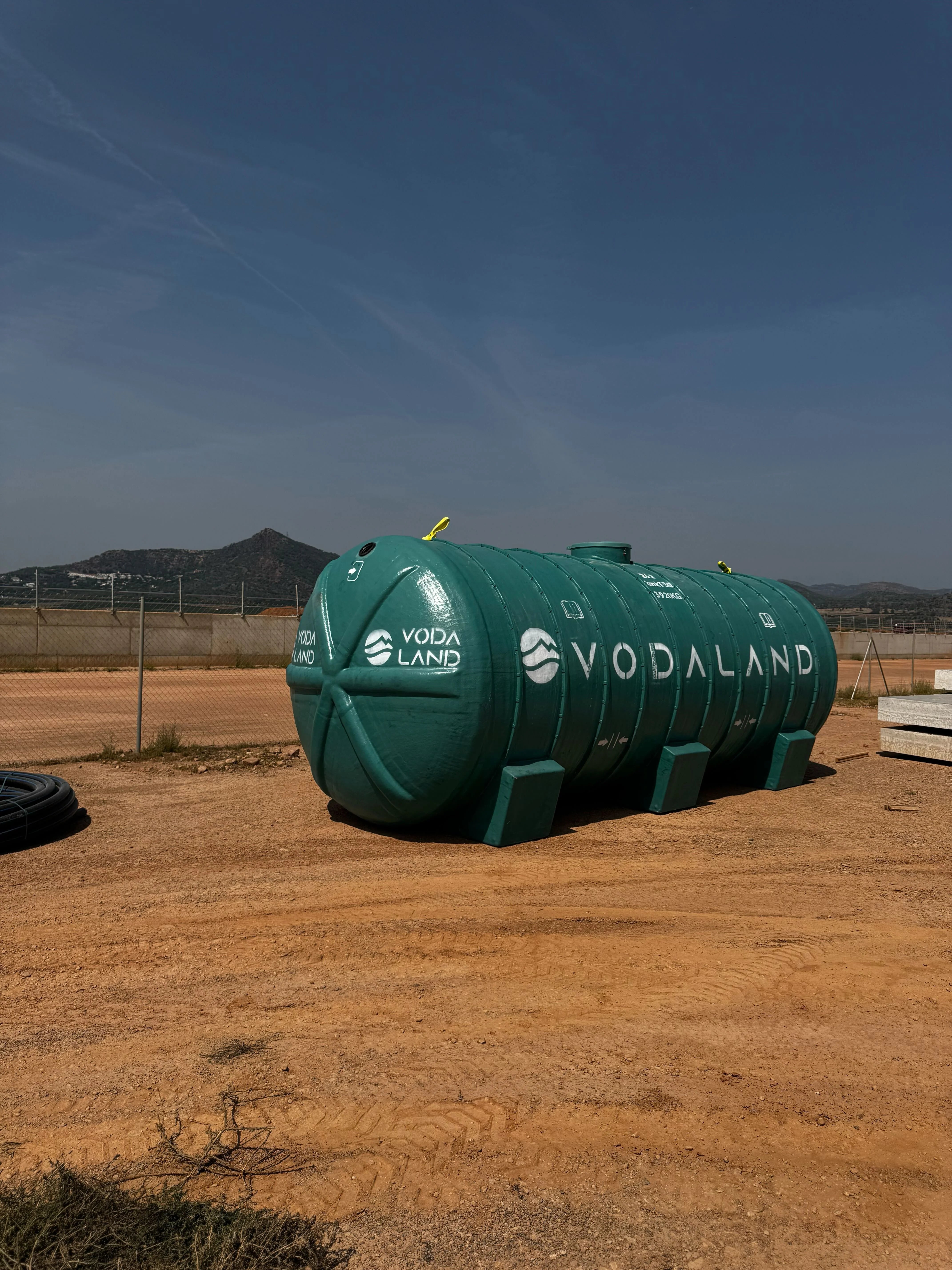 Suministros industriales en Sagunto: depósito y canales a medida