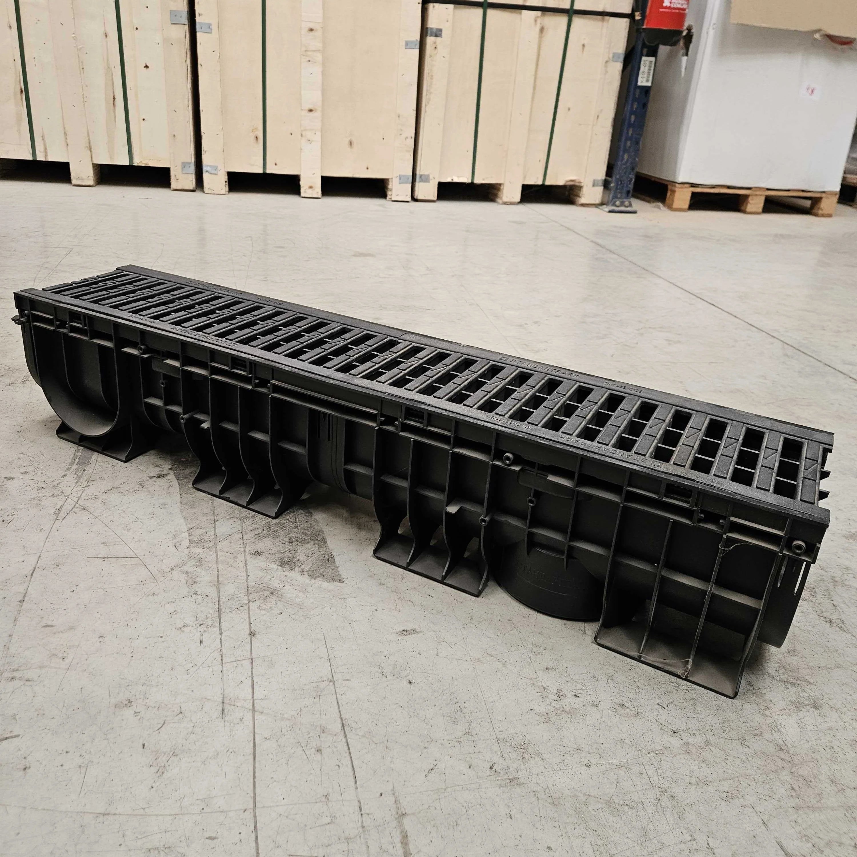 Canal de Plástico PolyMax Basic DN150 H213 con Rejilla de Poliamida B125 - Liquidación