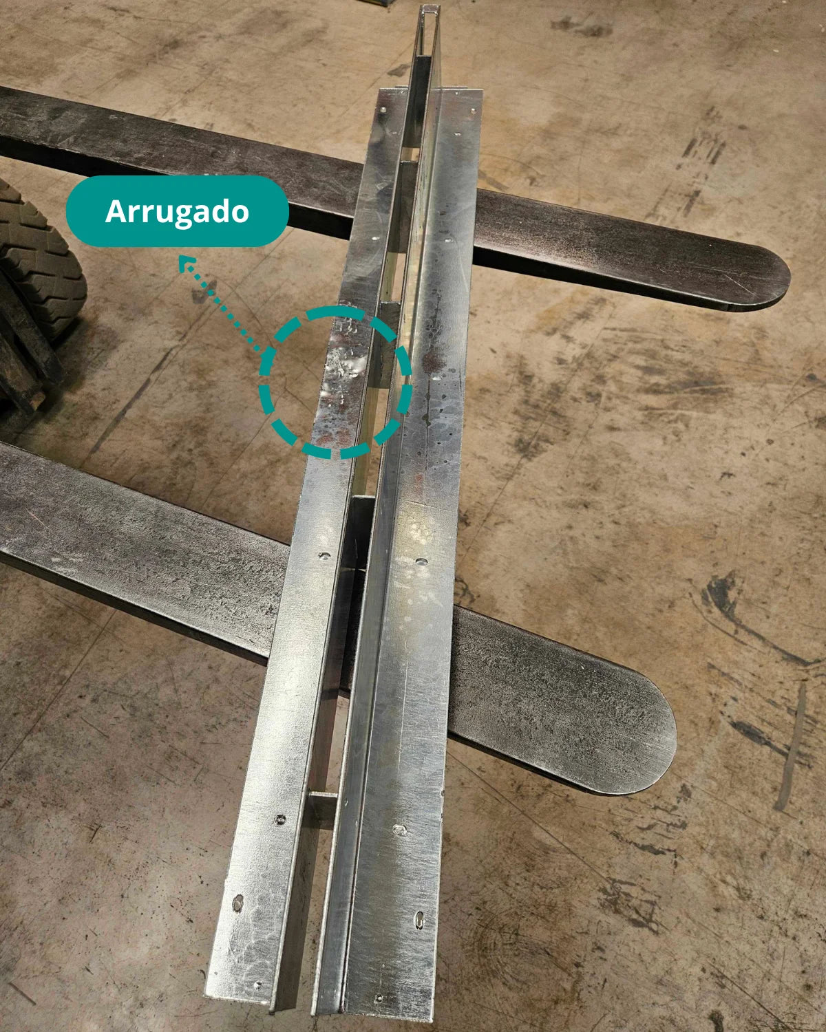 Rejilla oculta ranurada (SLOT) de acero galvanizado H100 - Producto defectuoso