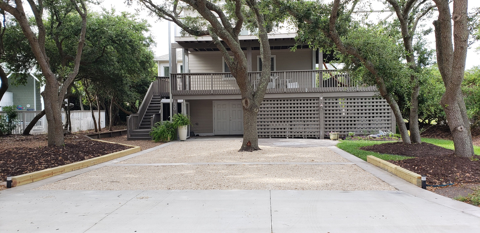 Instalación de parking y patio
